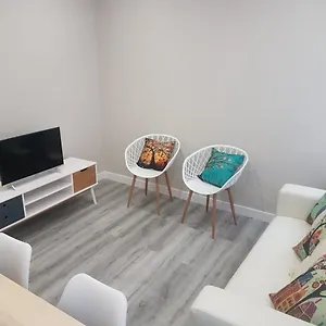  Apartamento Acogedor Bien Ubicado En España